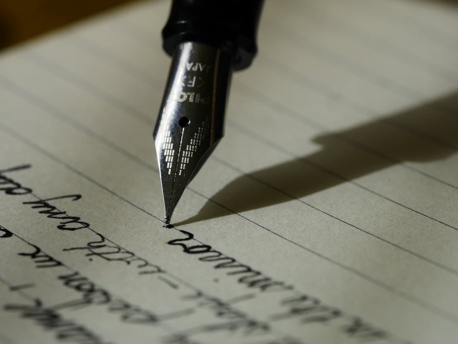 Handschriftliche Notizen auf Papier